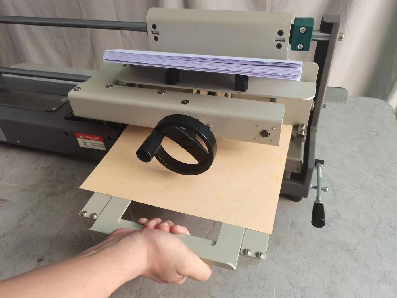 Máquina de encuadernación de l - Binding Machine Comb reseña y precio